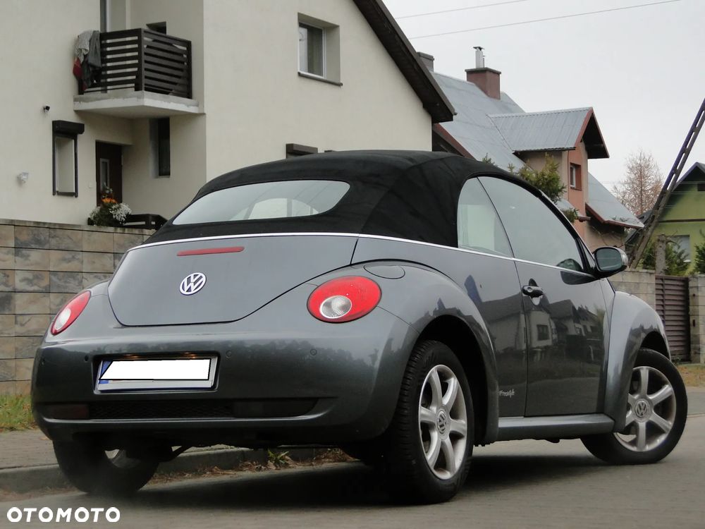 Volkswagen New Beetle - 14