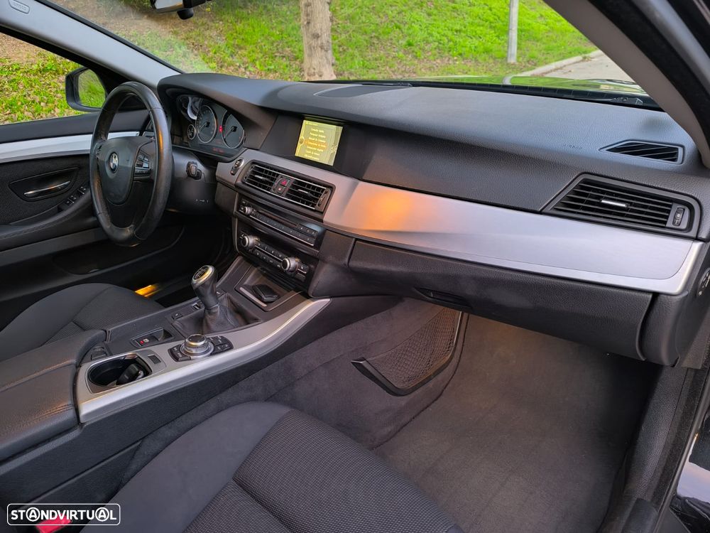 BMW 520 d Luxury Line - 16