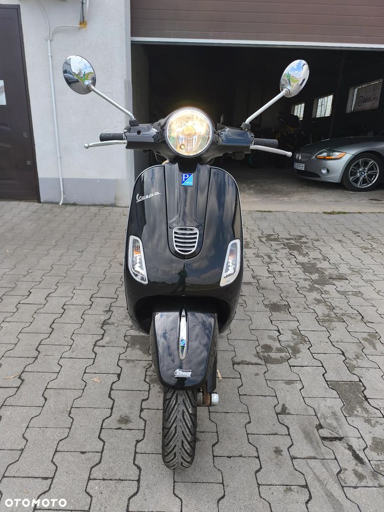 Piaggio Vespa - 24