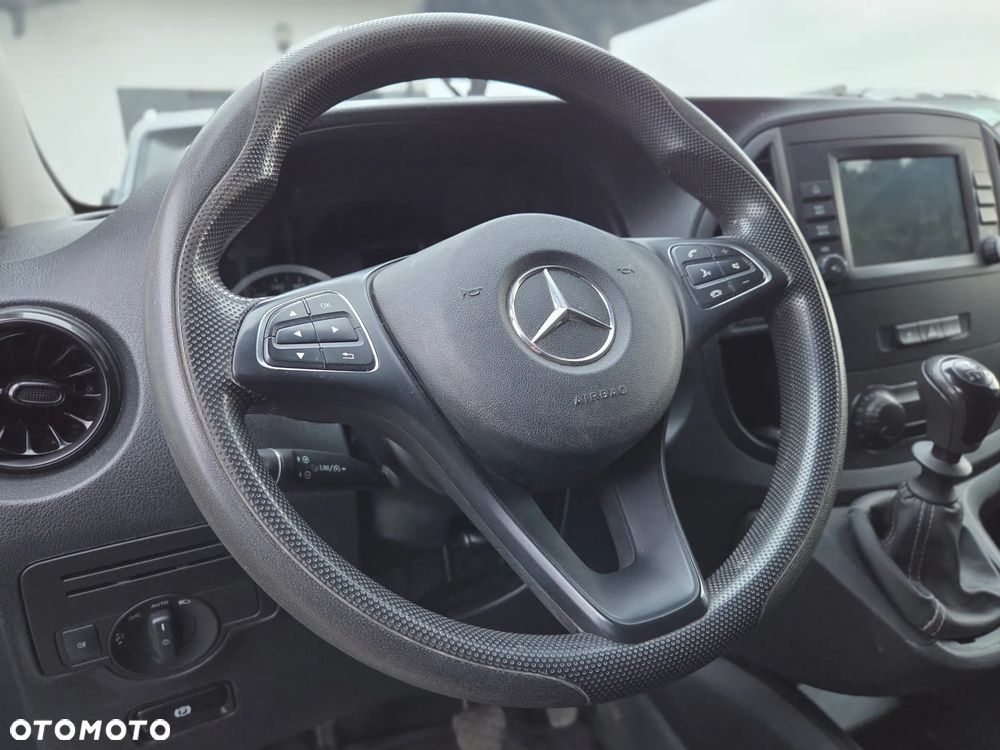 Mercedes-Benz Vito Mixto 5 miejsc - 6
