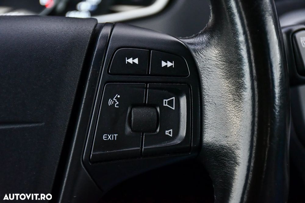 Volvo V40 D2 Momentum - 13