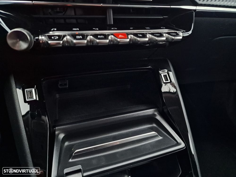 Peugeot 2008 1.2 PureTech Allure Pack - 30