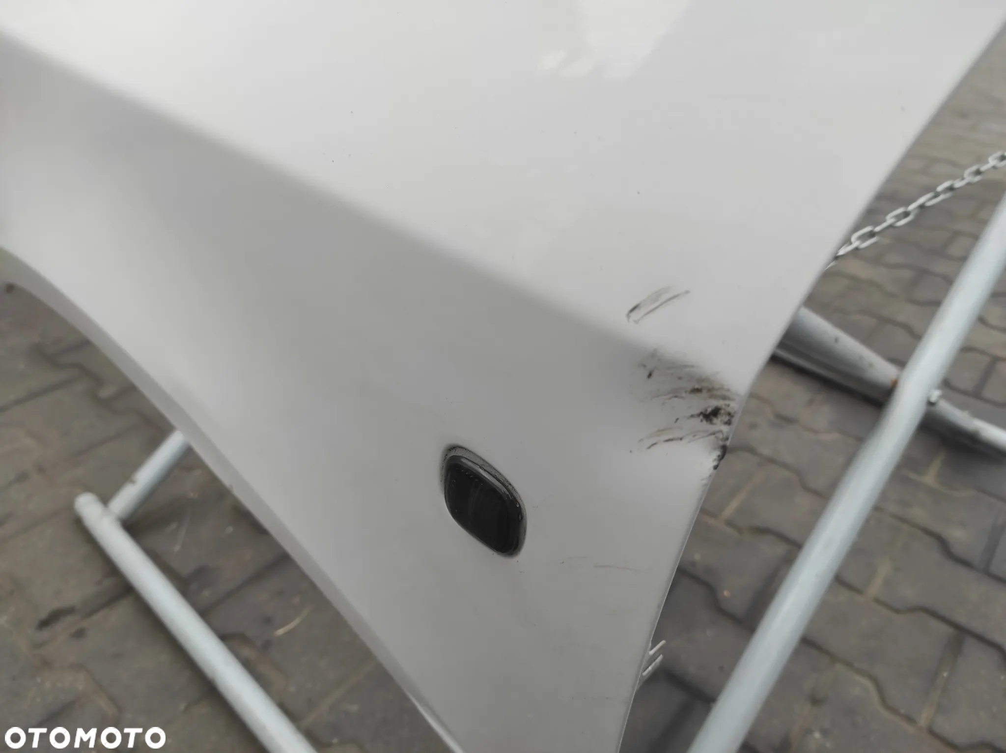 BŁOTNIK LEWY SKODA FABIA 2 LIFT LF9E 1026 BIAŁY WYSYŁKA !!!!! - 3
