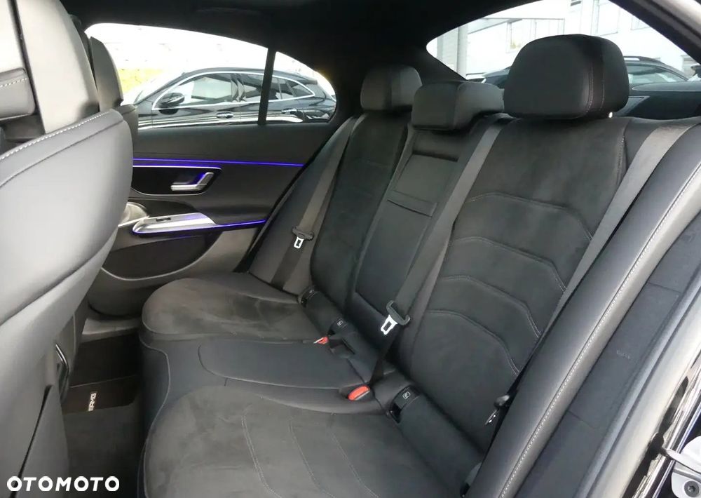 Mercedes-Benz Klasa E 220 d mHEV 4-Matic AMG 9G-Tronic - 9