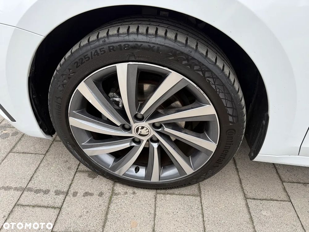 Skoda Octavia 2.0 TDI Style DSG - 38