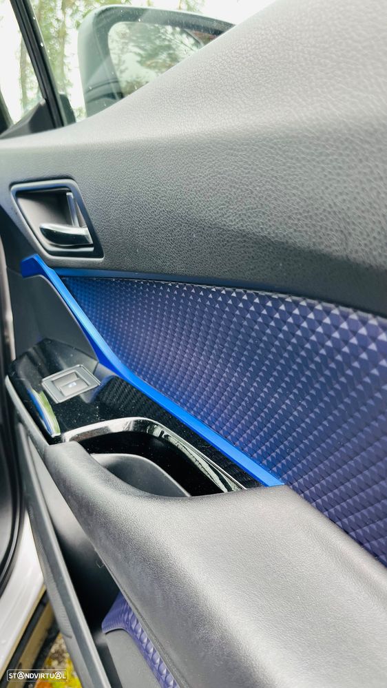 Toyota C-HR - 16