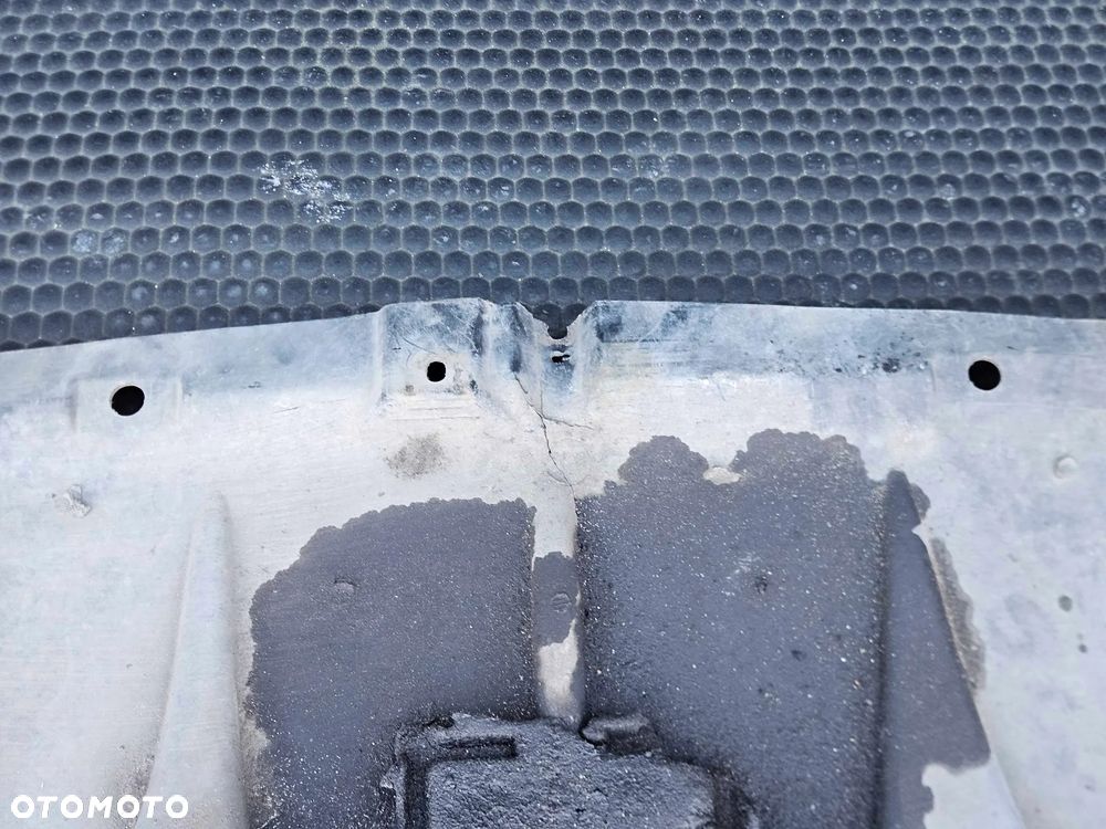 Osłona Pampers 8E0863823 Dolna Pod Silnik Wygłuszenie Silnika Audi A4 B6 B7 Sedan Kombi - 33