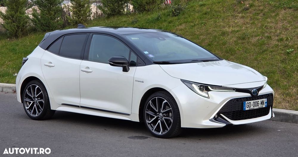 Toyota Corolla 1.8 Hybrid Business Edition - 10