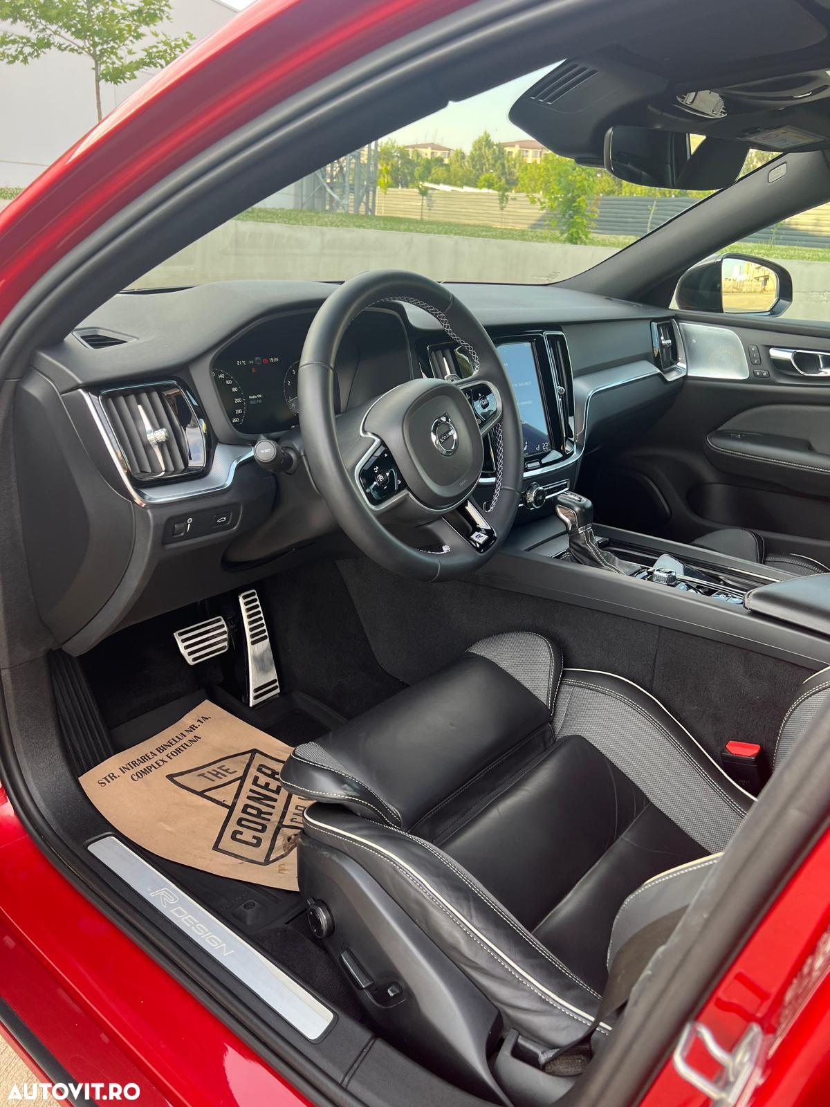 Volvo S60 T5 R-Design - 15