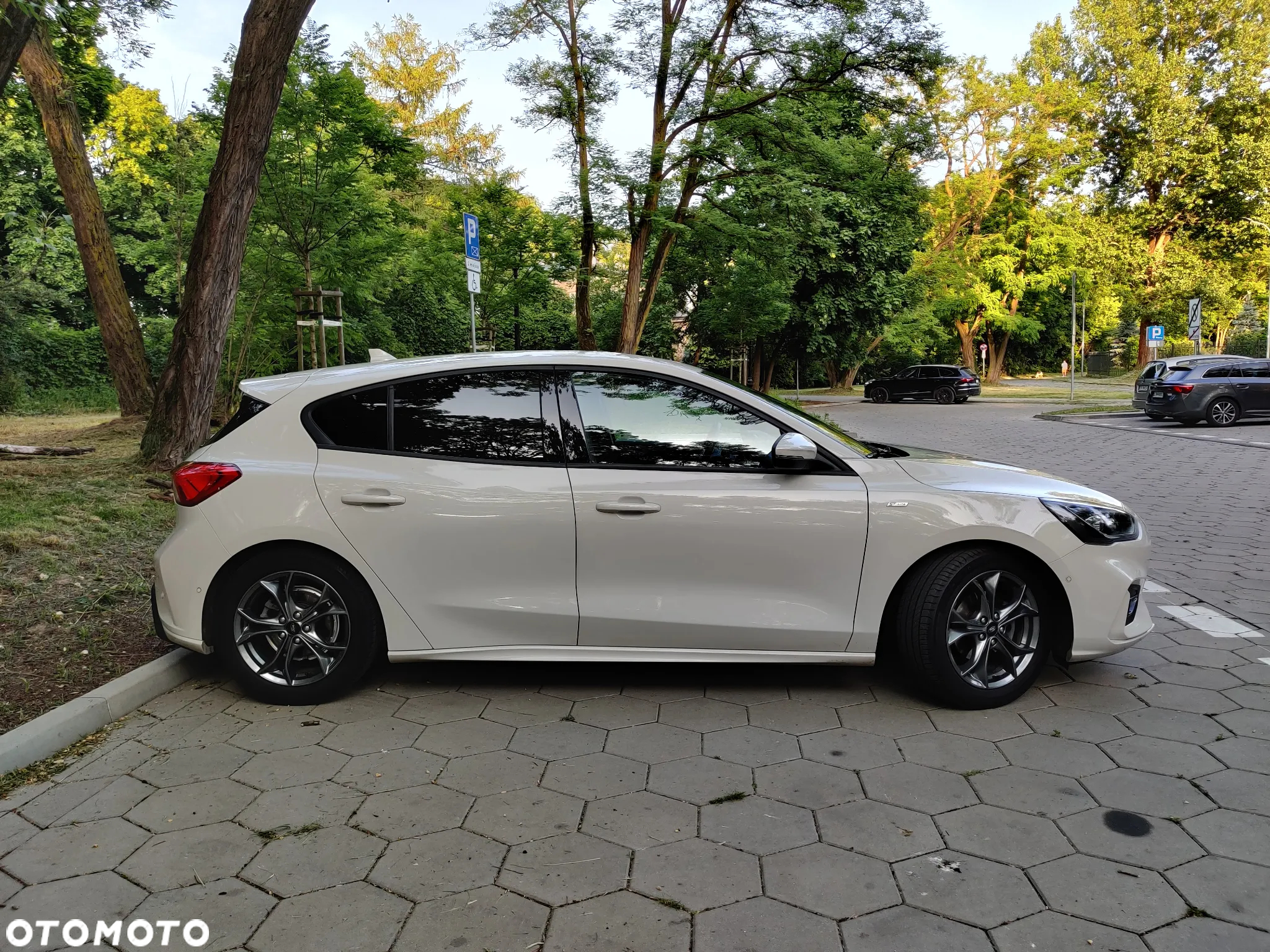 Ford Focus 1.5 EcoBoost ST-Line - 5
