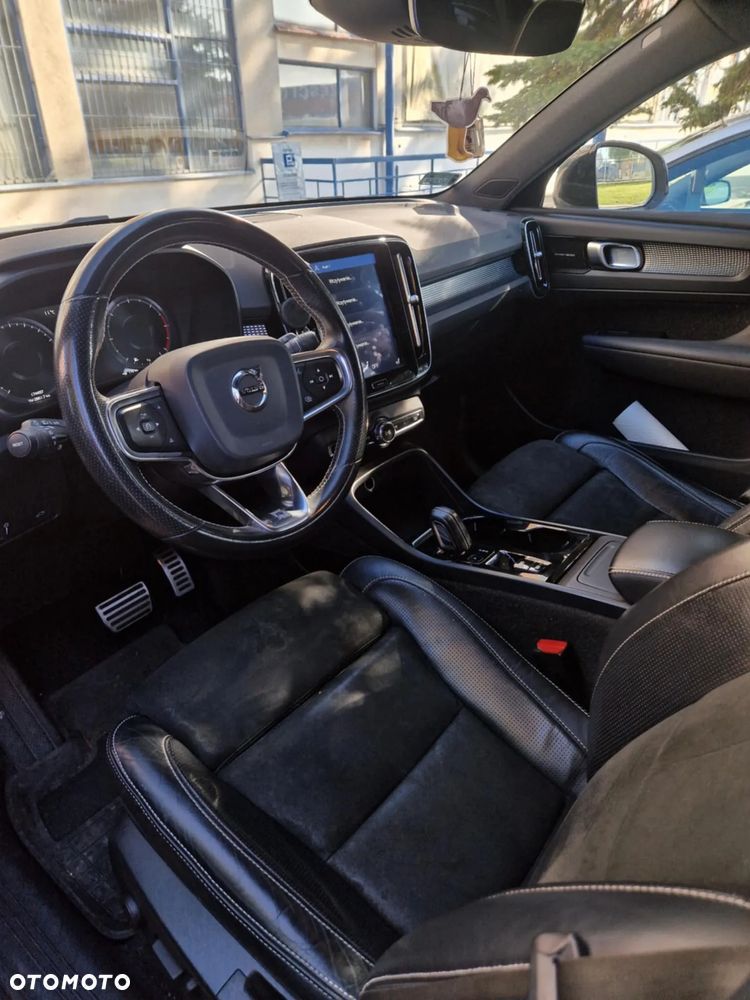 Volvo XC 40 D4 AWD R-Design - 5