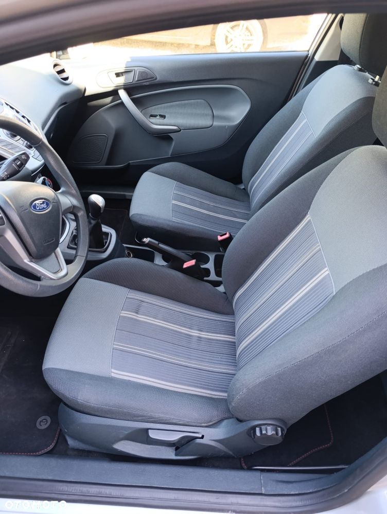 Ford Fiesta - 8