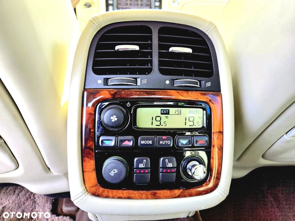 Jaguar XJ XJ8 4.2 LWB - 15