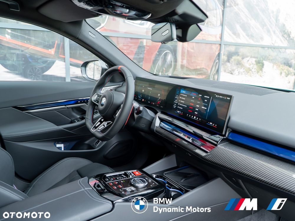 BMW M5 xDrive - 23