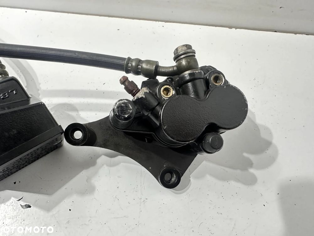 Zacisk pompa przód  Mash  Two Fifty 250  125  CafeRacer - 7