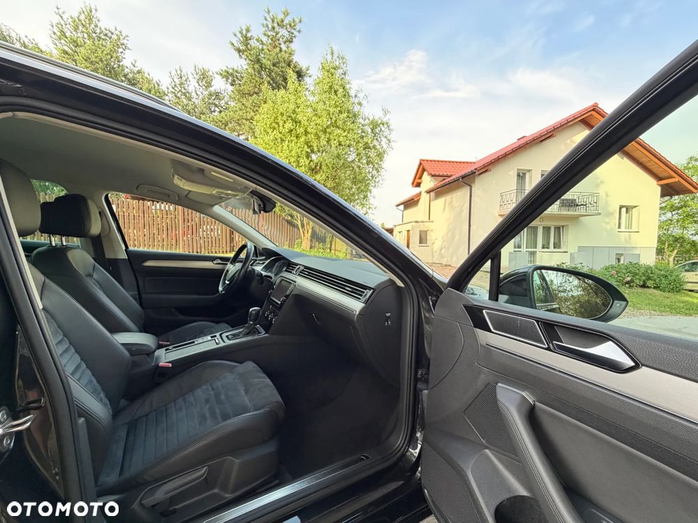 Volkswagen Passat 1.6 TDI SCR DSG - 23