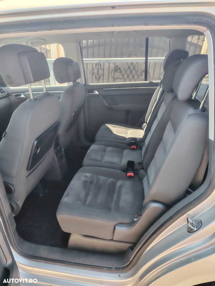 Volkswagen Touran Cross 2.0 TDI - 4