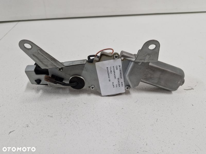 CHEVROLET AVEO T250 SILNICZEK WYCIERACZKI TYŁ TYLNEJ KLAPY BAGAŻNIKA - 6