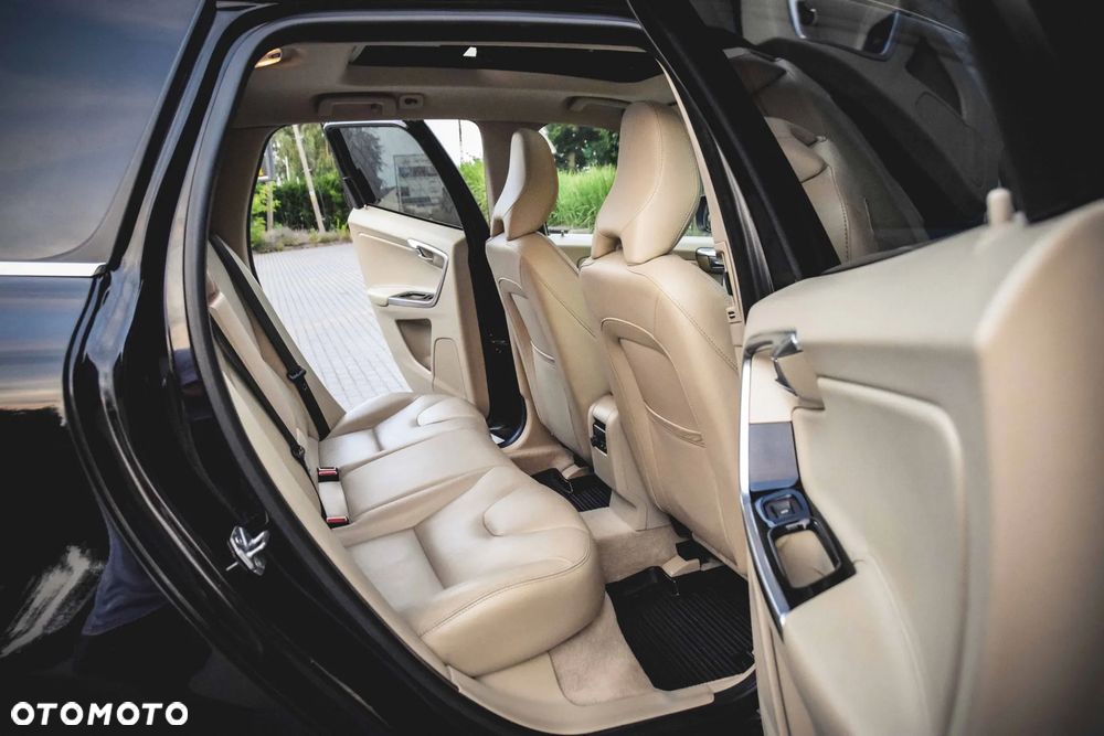 Volvo XC 60 D4 AWD Summum - 12