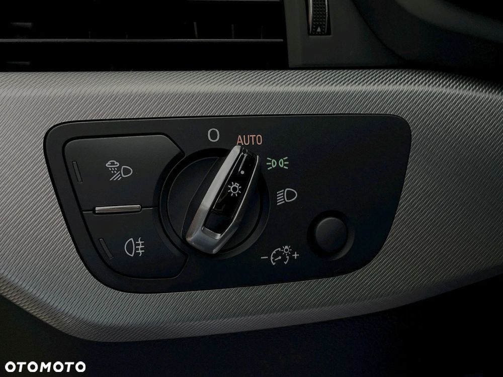 Audi A4 Avant 2.0 TDI ultra S tronic design - 34