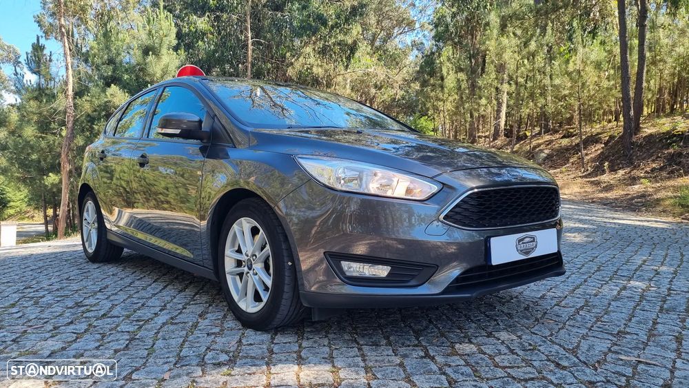 Ford Focus 1.0 EcoBoost Business - 16