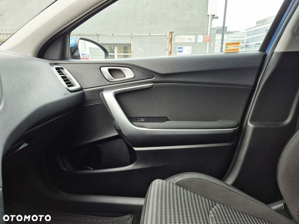 Kia Ceed 1.5 T-GDI M DCT - 25