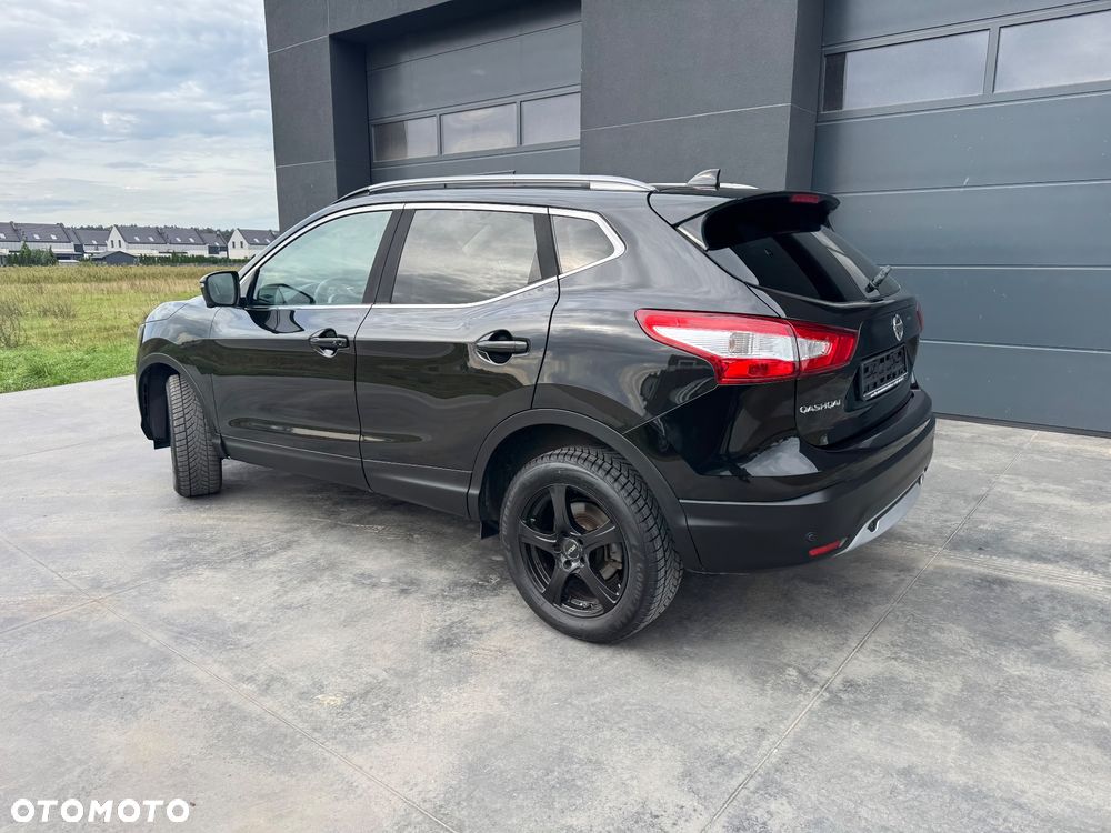 Nissan Qashqai 1.6 DCi 4x4 Black Edition EU6 - 11