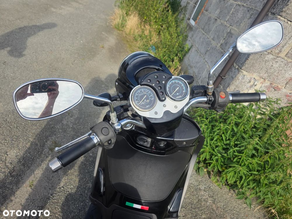Piaggio Beverly - 4