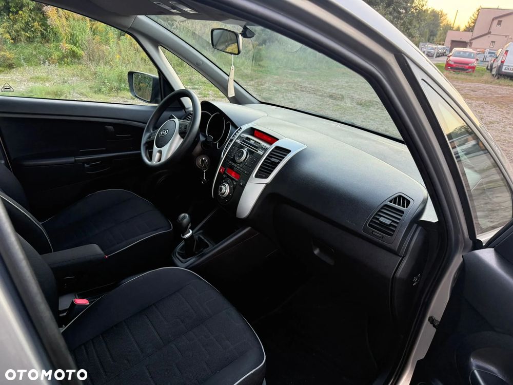 Kia Venga 1.6 CRDi 128 Edition 7 - 11