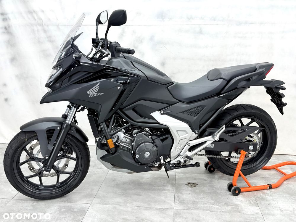Honda NC - 18