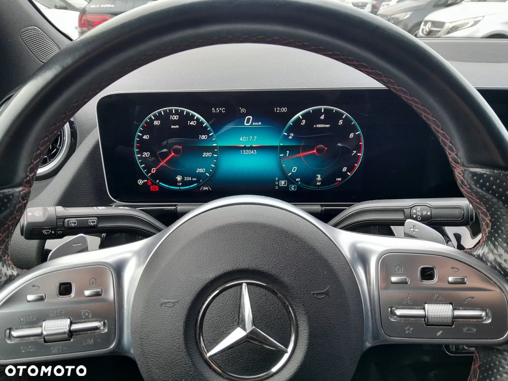 Mercedes-Benz GLA 200 AMG Line - 13