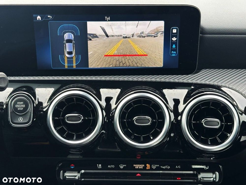 Mercedes-Benz CLA 200 Progressive 7G-DCT - 10