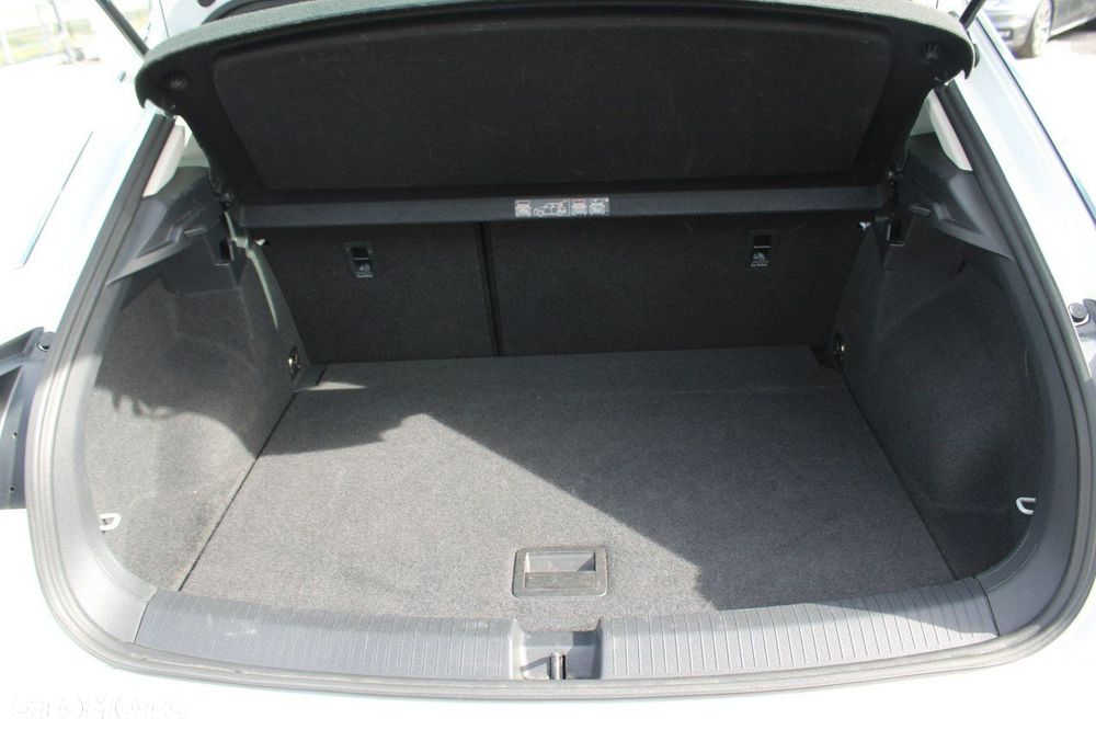 Volkswagen T-Roc - 24