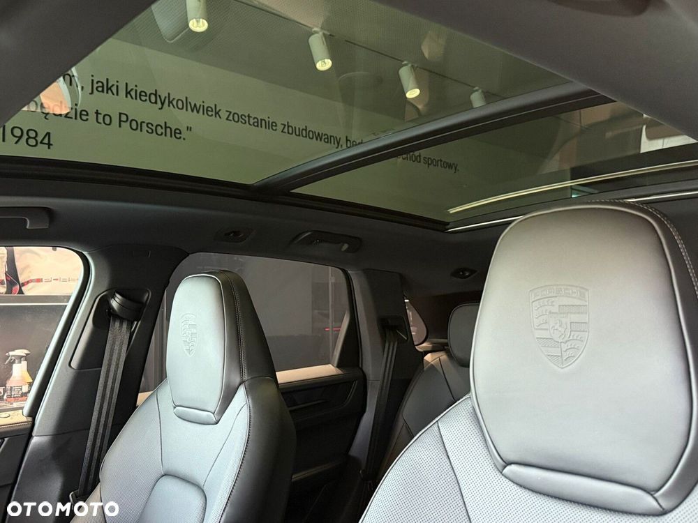 Porsche Cayenne - 13