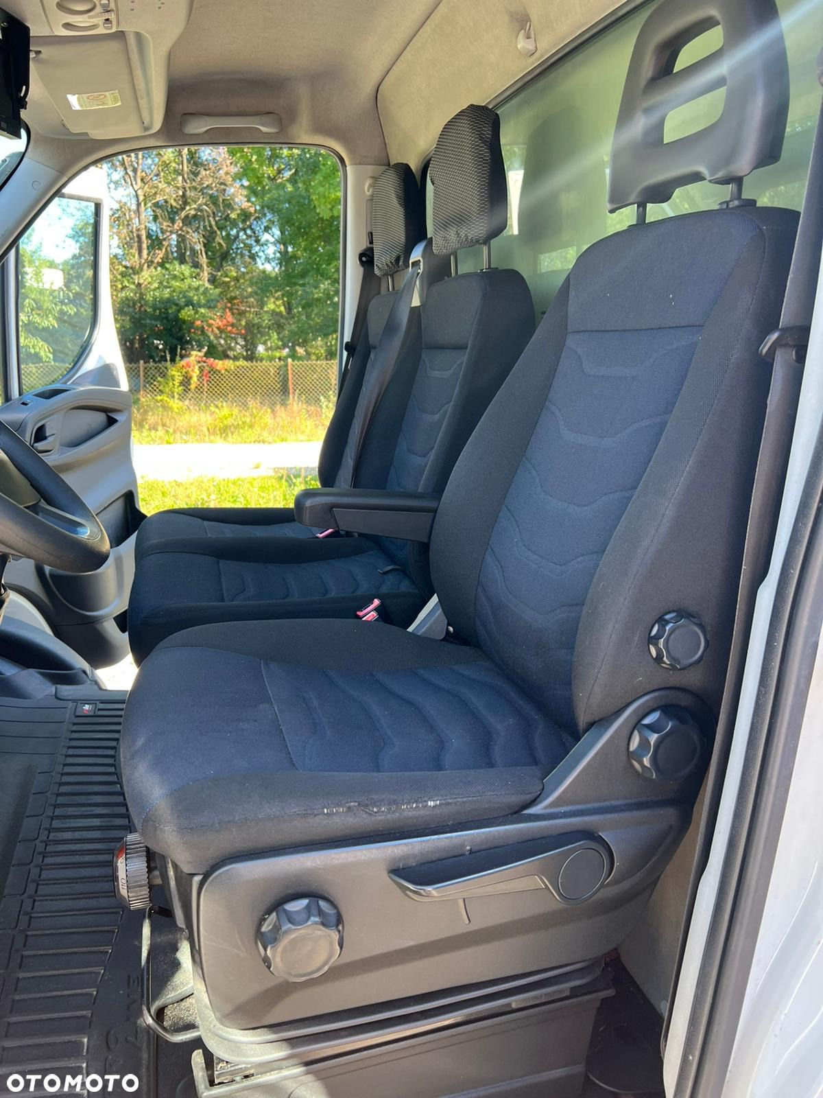 Iveco Daily 35 220 HiMatic - 19