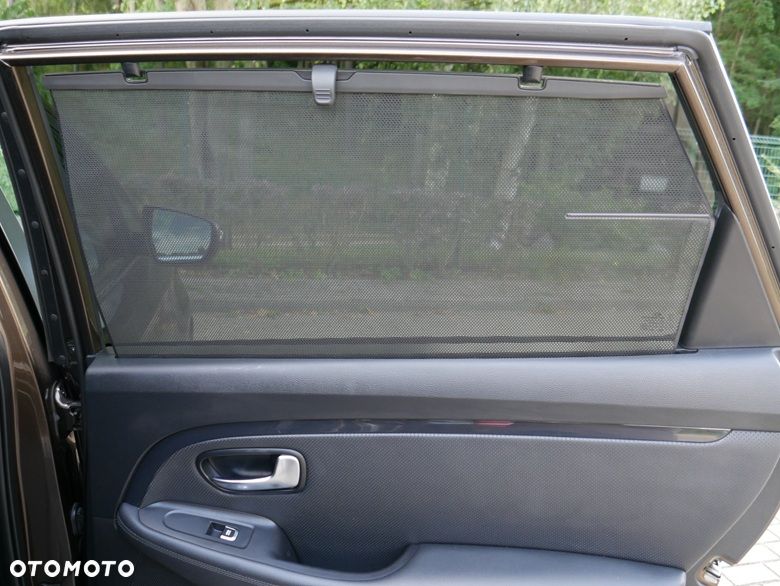 Kia Carens 1.7 CRDi 136 Dream Team Edition - 24