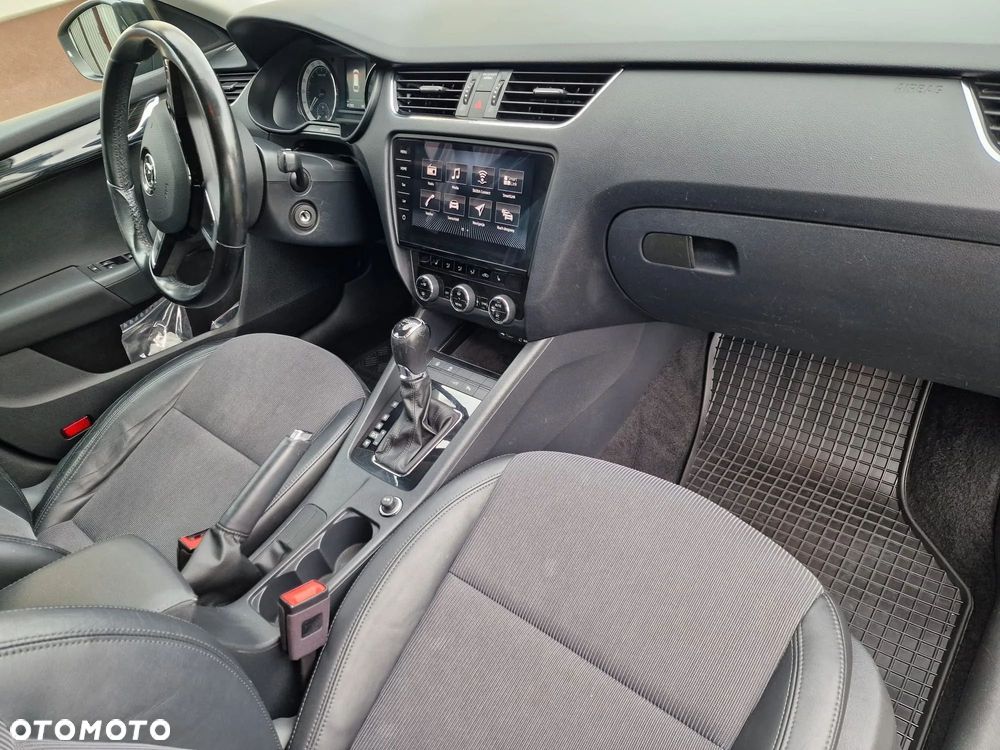 Skoda Octavia 2.0 TDI Style DSG - 9