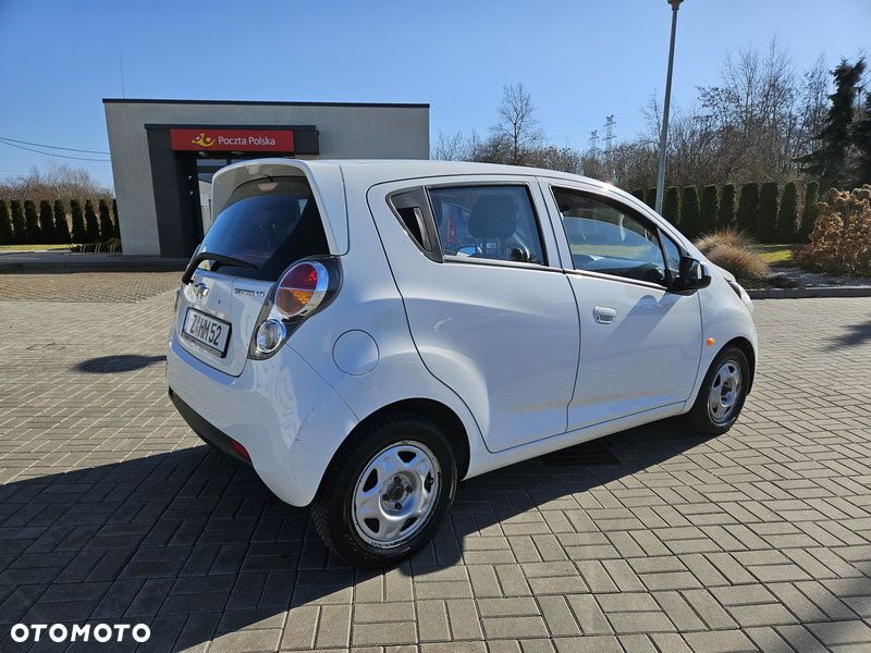 Chevrolet Spark 1.0 LS+ Design - 3