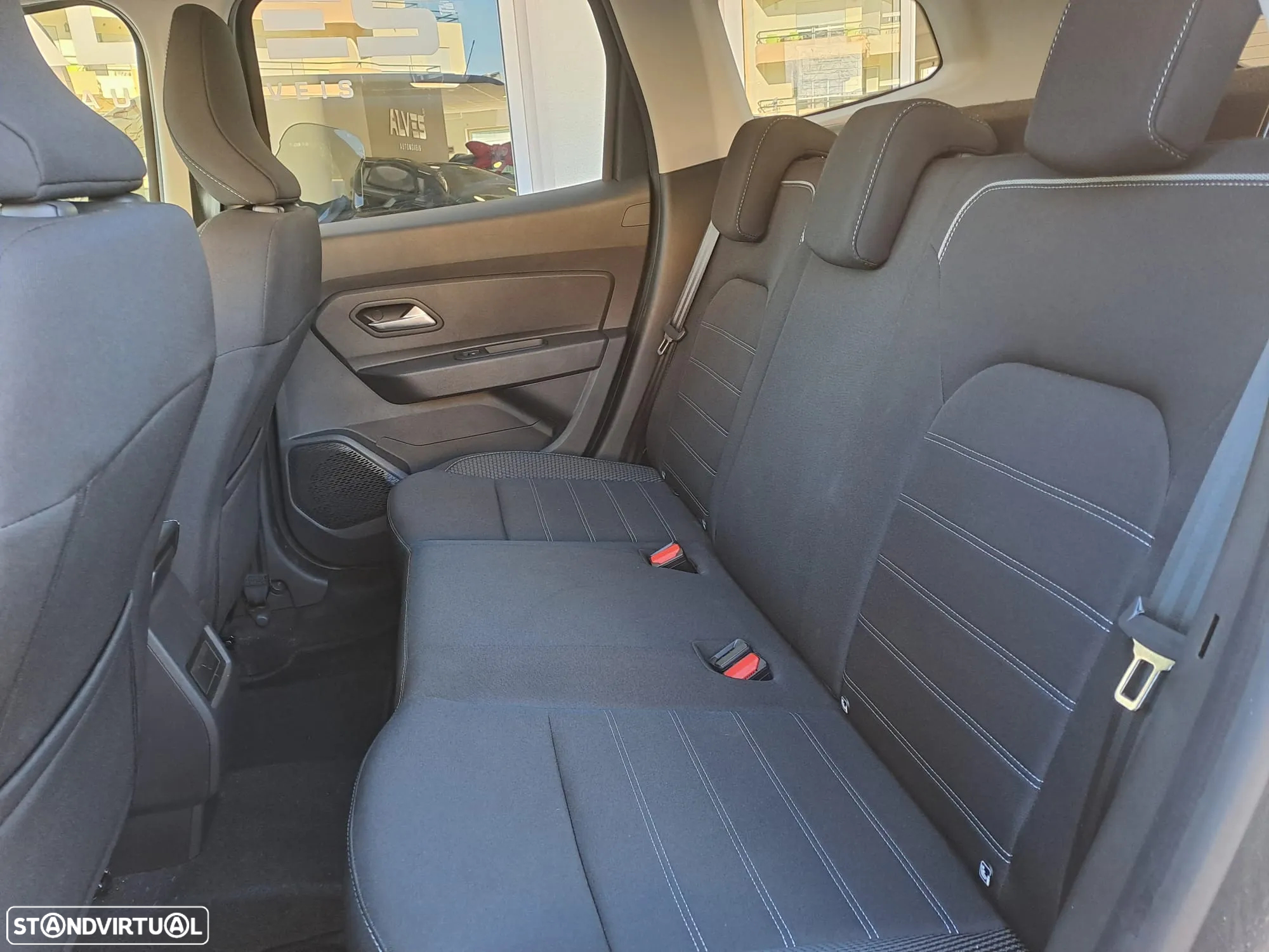 Dacia Duster 1.5 Blue dCi Prestige - 11