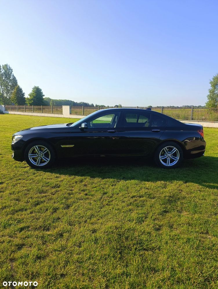 BMW Seria 7 730d xDrive Edition Exclusive - 3