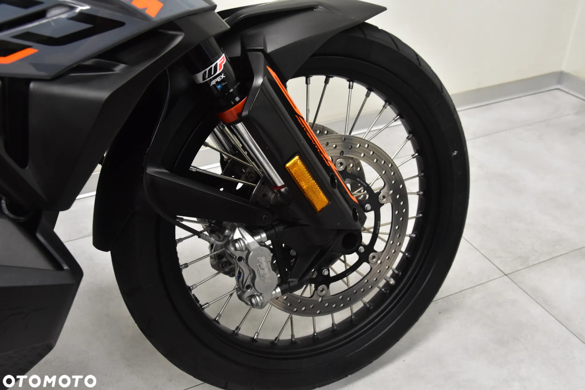 KTM Adventure - 25