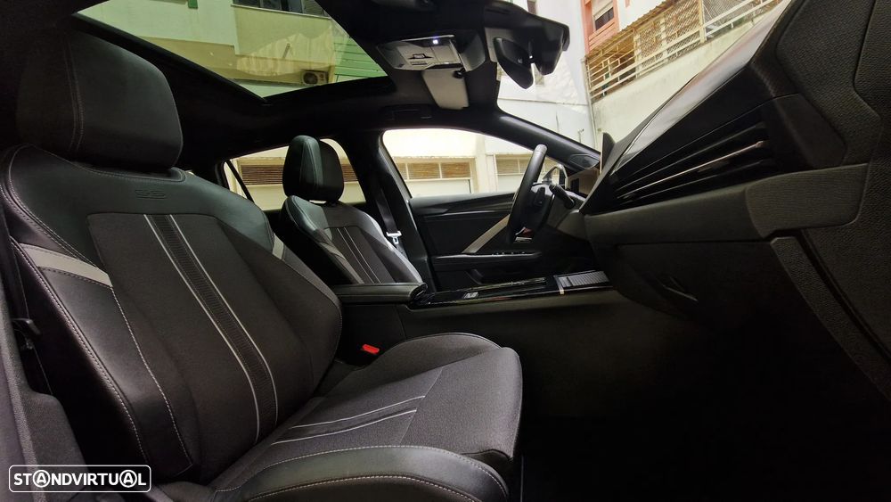 Opel Astra Sports Tourer 1.2 Turbo Auto GS Line - 4