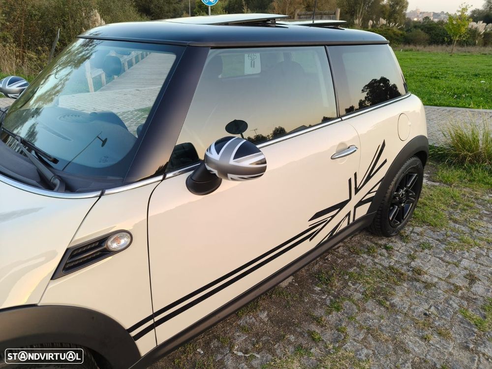 MINI 3 Portas Cooper D - 5