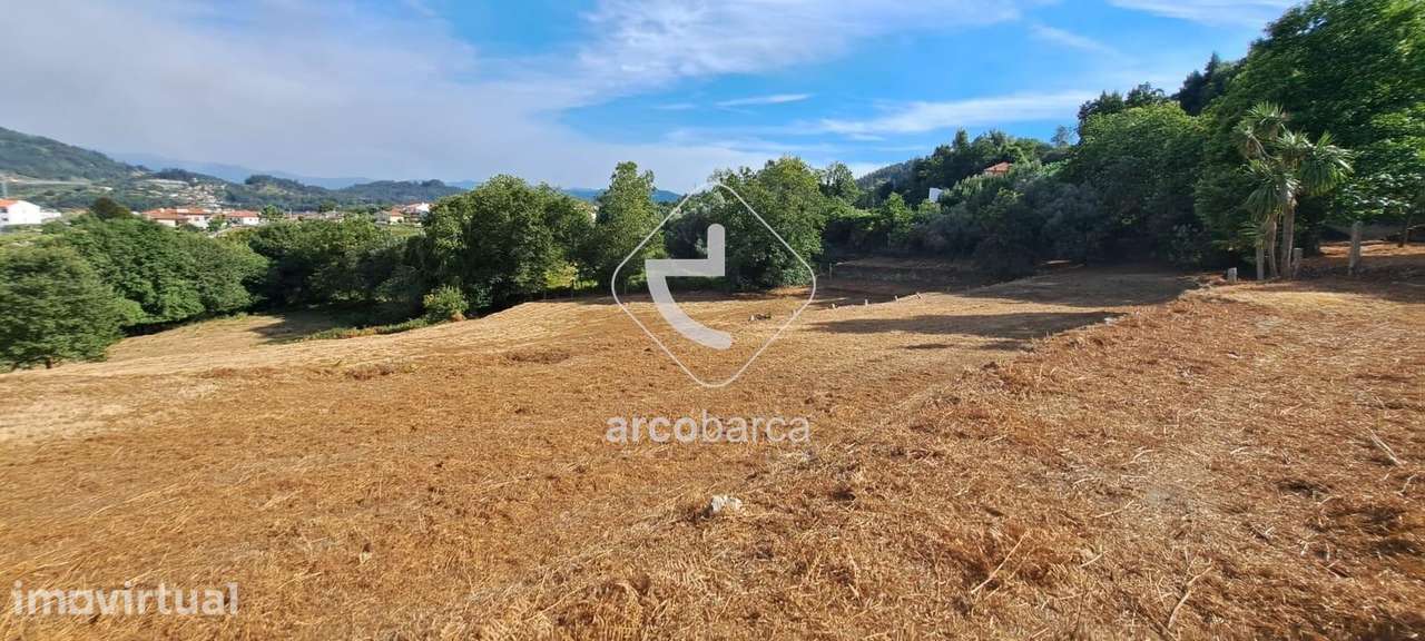 Quinta com casa rustica para recuperar e 10.500m2 de terreno, Parada - - Grande imagem: 2/36