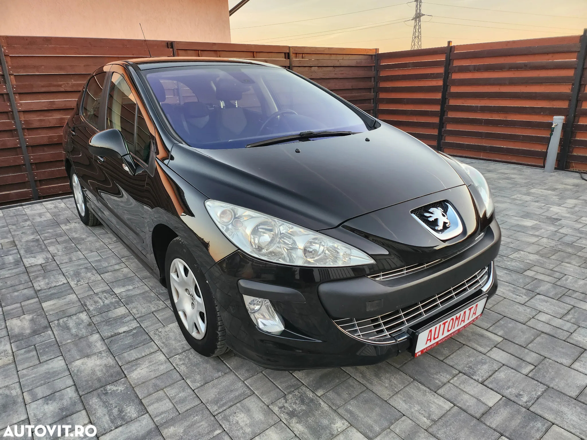 Peugeot 308 1.6E Confort Pack Aut - 14