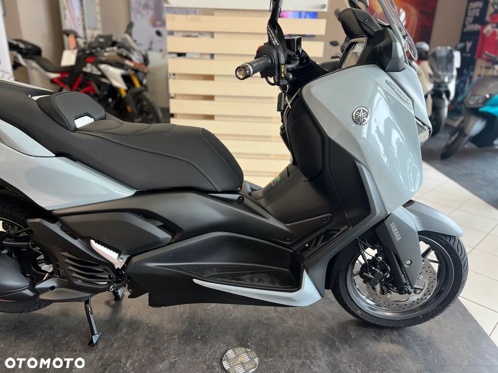 Yamaha X-max - 4