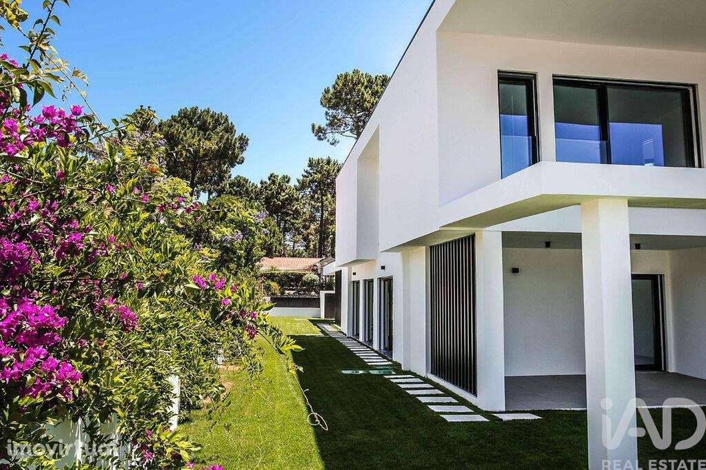 Moradia isolada T4 em Corroios de 352 m2 - Grande imagem: 4/39