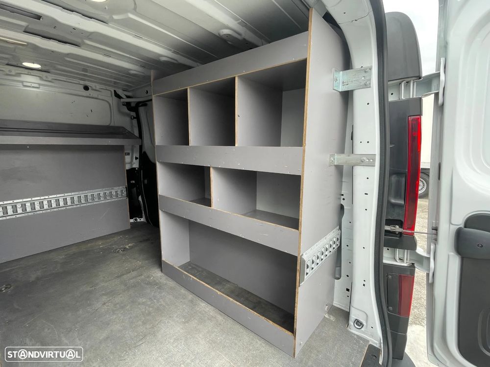 Renault Trafic 2.0 dCi IVA Dedutível - 32