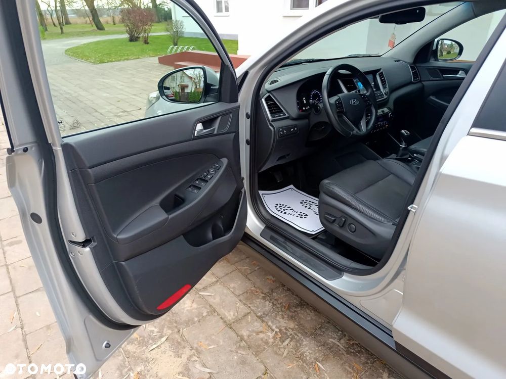 Hyundai Tucson 1.7 CRDI BlueDrive GO 2WD - 23