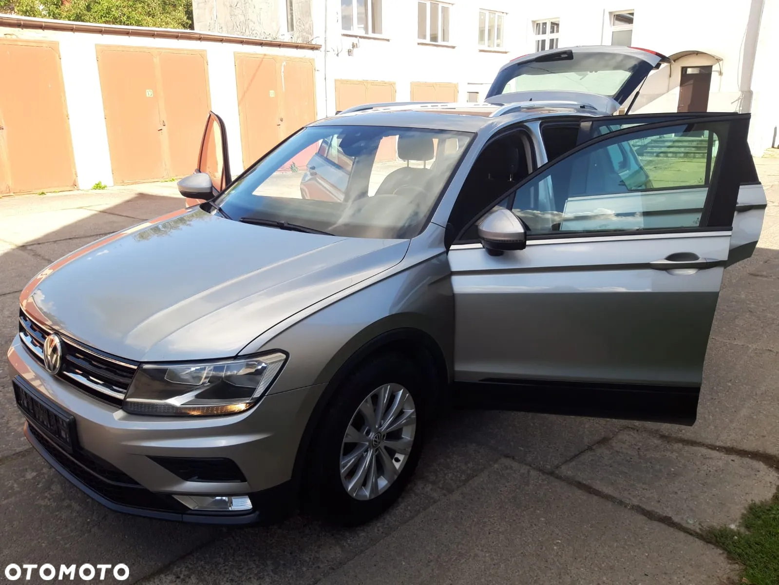 Volkswagen Tiguan - 10